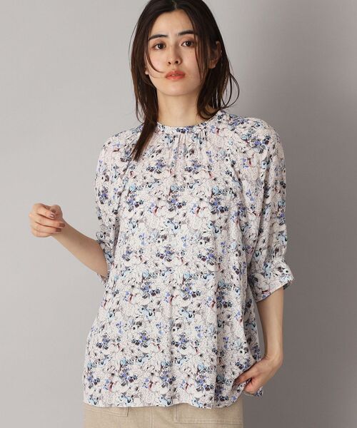 DRESSTERIORドレステリアフラワープリントスタンドカラーブラウス DRESSTERIOR（ドレステリア） ブラウス シャツ 「着映え／花柄