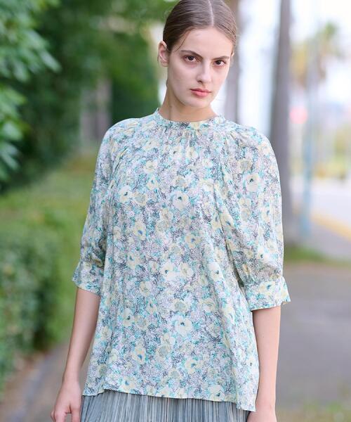 新品タグ付き✨【定価約1万9千円】ドレステリア　フラワーブラウス　花柄総柄　長袖 DRESSTERIOR ブラウス シャツ 「着映え／花柄」フラワープリント