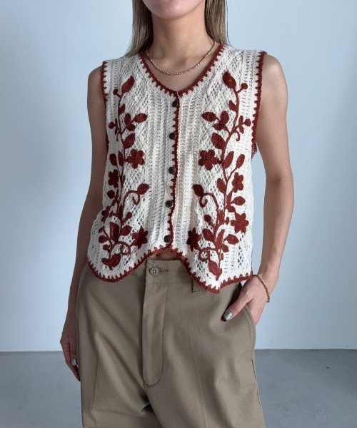 定価7.1万★2025今季完売美品GEMINIゲミニー　ジャガードジレ刺繍ベスト 定価7.1万☆2025今季完売美品GEMINIゲミニー ジャガードジレ刺繍
