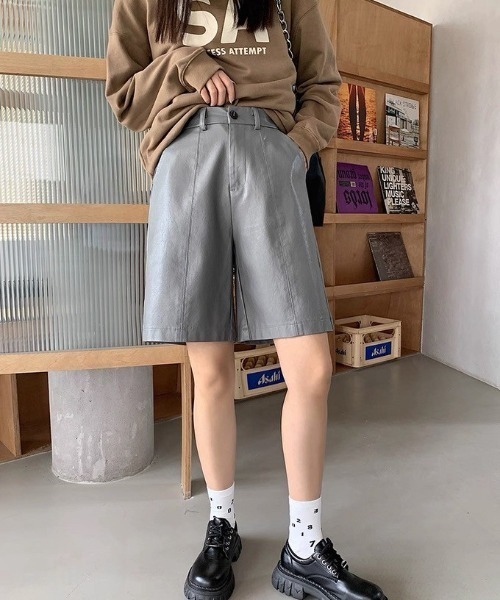 UP START パンツ 「LAMPOON」合成皮革ハーフパンツ レディース UP START パンツ 「LAMPOON」合成皮革ハーフパンツ レディース