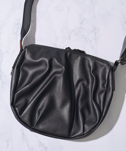 UNIVERSAL OVERALL（ユニバーサルオーバーオール） ショルダーバッグ