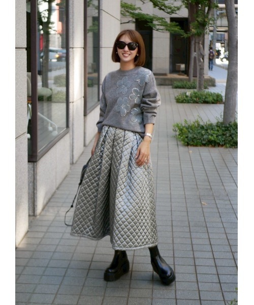 BeBeoD（ベベッド） ニット セーター エンブレムフラワーデザイン