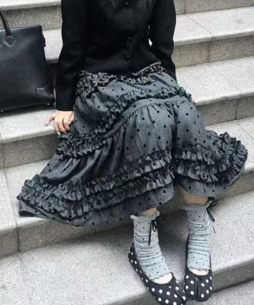 Achic（アシック） スカート フリルペチスカート : ZOZOTOWN Yahoo!店
