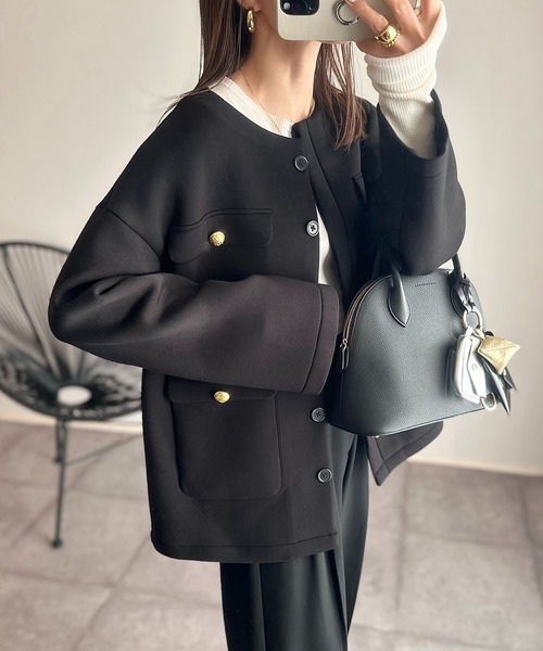 Emma Taylor パールフラップダンボールノーカラージャケット Emma Taylor（エマテイラー）の「パールフラップダンボールノーカラー