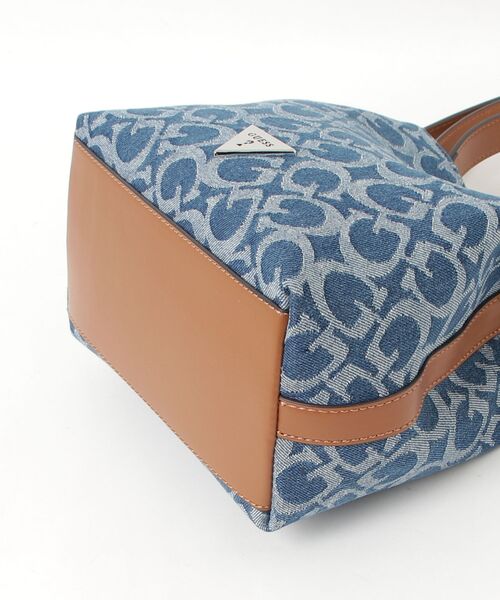 GUESS（ゲス） ショルダーストラップ ショルダーバッグ バッグ WELLS