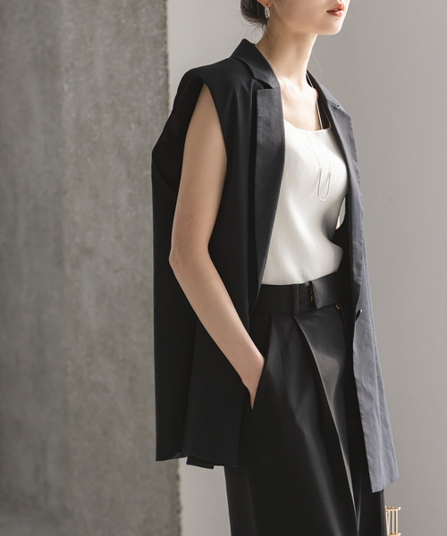 美品✨　NOBLE コットンリネンパワーショルダージレ　ベージュ　サイズ38 NOBLE ベスト コットンリネンパワーショルダージレ レディース