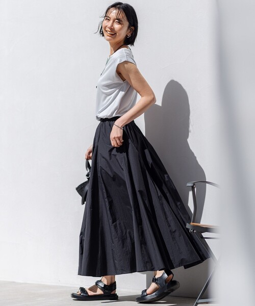 専用 美品 23区 24SS 洗えるナイロンコットンタフタフレアスカート 32 23区 スカート 「洗える」ナイロンコットンタフタ フレア