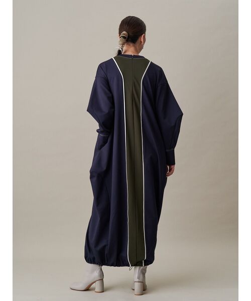 【美品】 UN3D. ウェーブラインパデッドワンピース UN3D.（アンスリード）の「WAVE LINE PADDED OP / ウェーブ
