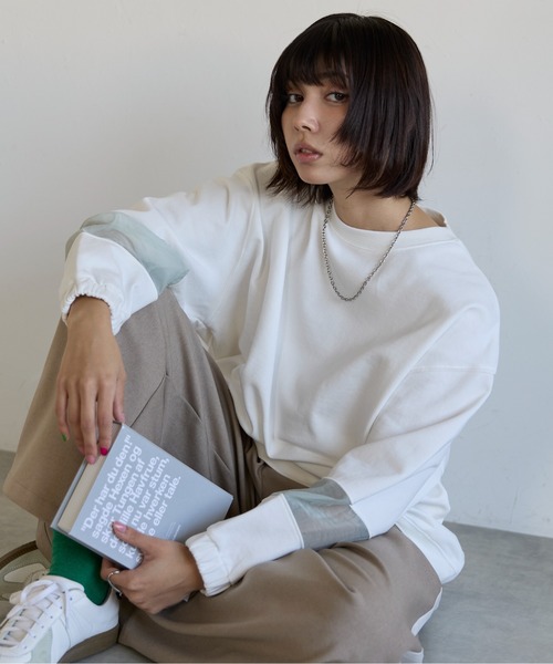 トレーナー スウェット Sweatshirt with Sheer Sleeve Details　袖シアーディティールスウェット レディース | SOTT | 02