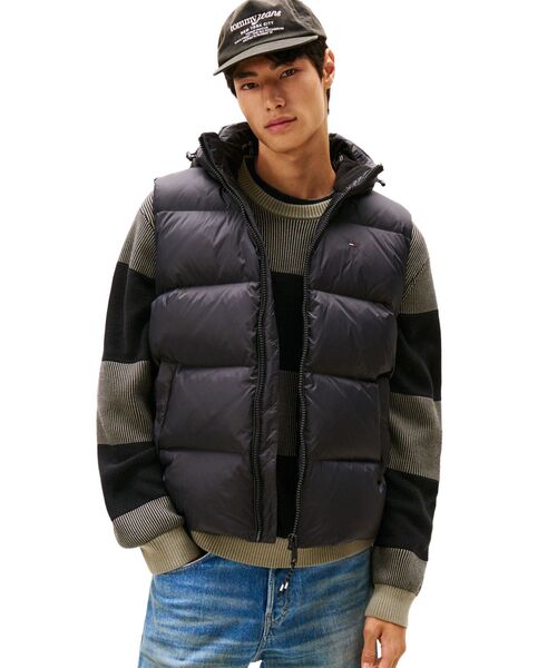 ブラック ダウンベスト ML 軽量リサイクルダウンベスト《撥水加工》 (9402362-06) | A | 紳士服