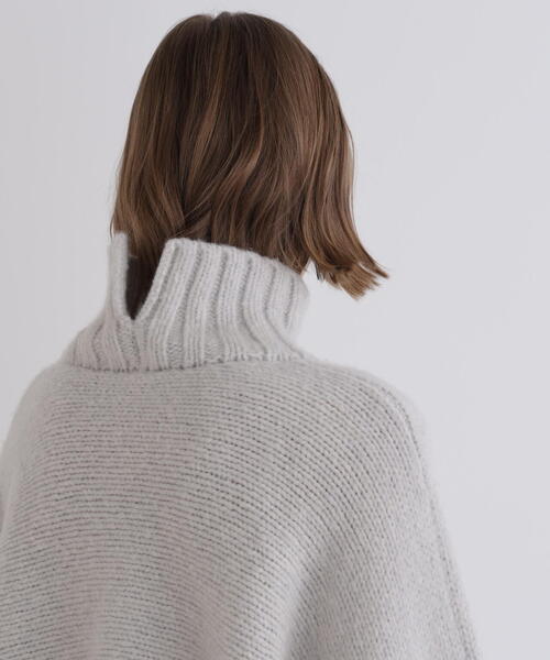 LE PHIL（ル フィル） ニット セーター タートルネックプルオーバー