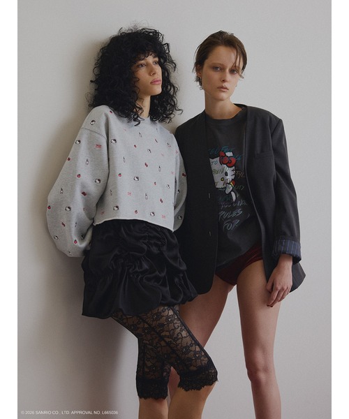 sanrio（サンリオ） tシャツ HELLO KITTY×Ameri DAMAGE LONG TEE