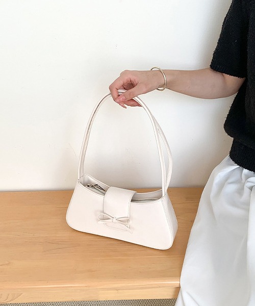 LA VORAGINE（ラ ヴォラジネ） ショルダーバッグ バッグ リボン付き