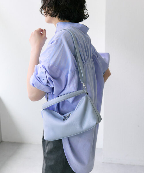 ear PAPILLONNER  2wayショルダーバッグLサイズ ear PAPILLONNER ショルダーバッグ バッグ 「本革/2way」ソフト