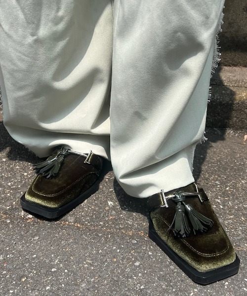 Ameri vintageタッセル付きローファー Ameri（アメリ） ローファー UND ANGULAR SOLE TASSEL LOAFER