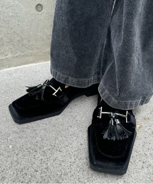 Ameri（アメリ） ローファー UND ANGULAR SOLE TASSEL LOAFER