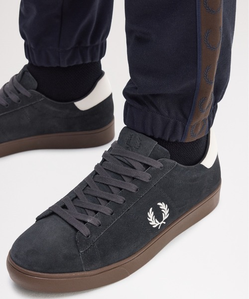 FRED PERRY フレッドペリー  B1317X89（メンズ）SPENCER SUEDE （スペンサー スエード） カラー：COURT GREEN 天然皮革 ローカット スニーカー  「靴」 FRED PERRY（フレッドペリー） スニーカー Spencer Suede／スペンサー