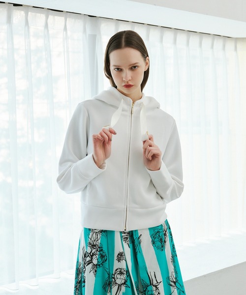 美品✨ ルルウィルビー ラクーンフーディパーカー 定価28600円 即完品　M 美品✨ ルルウィルビー ラクーンフーディパーカー 定価28600円 即完品