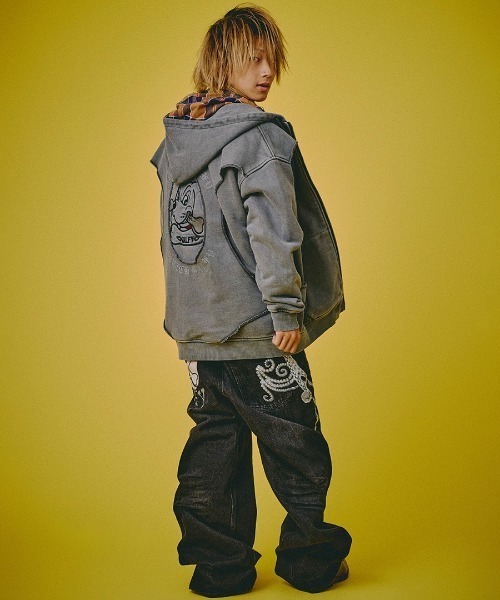 GALFY（ガルフィー） パーカー 「GALFY」穴の向こうにわんちゃん