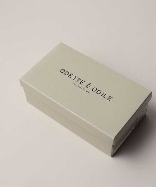 ODETTE E ODILE（オデット エ オディール） パンプス ソフトVカット