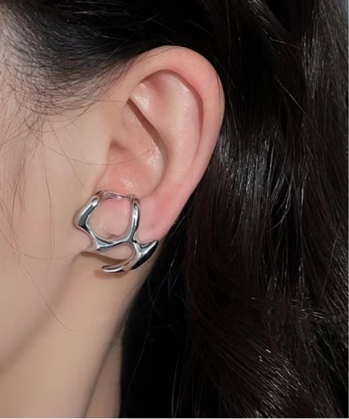 即発送♡シルバー ピアス aura/オーラ] TWIST HOOP シルバーピアス（ピアス（両耳用