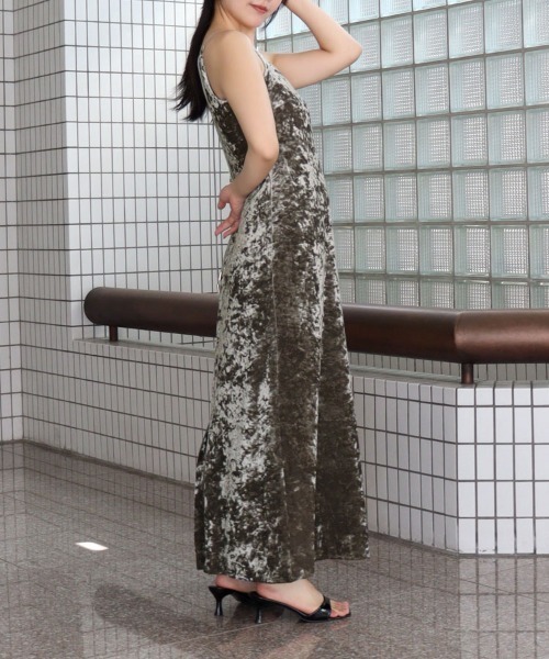 DONOBAN（ドノバン） ドレス 「ANDRESD」curved square velour dress