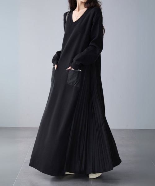 CADBURY（キャドバリー） ワンピース Vネックサイドプリーツロング