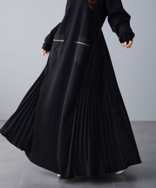 CADBURY（キャドバリー） ワンピース Vネックサイドプリーツロング