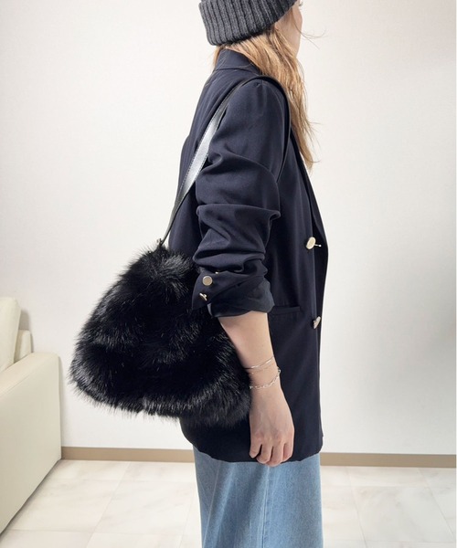 lus.（ラスドット） ショルダーバッグ バッグ フェイクファー