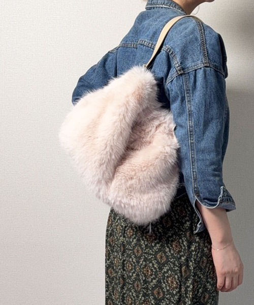 lus.（ラスドット） ショルダーバッグ バッグ フェイクファー