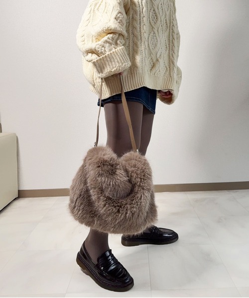 lus.（ラスドット） ショルダーバッグ バッグ フェイクファー