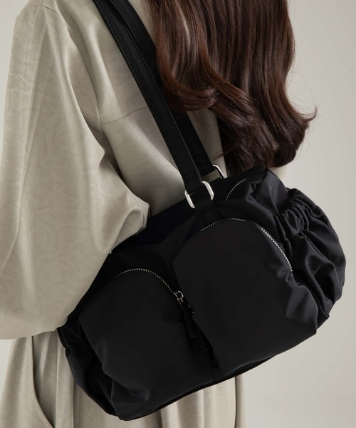 LA VORAGINE（ラ ヴォラジネ） ボストンバッグ アウトポケット