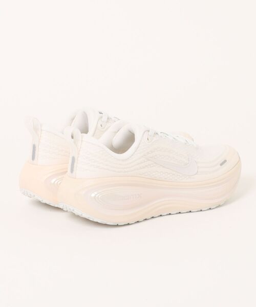 NIKE（ナイキ） スニーカー W VOMERO PLUS ESS ウィメンズ ボメロ