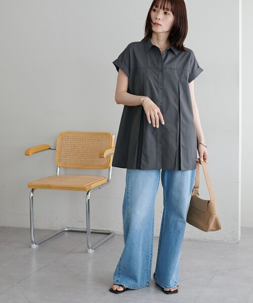 ブラウス シャツ 半袖 「WEB限定」タックフレンチスリーブシャツ レディース | Discoat | 22
