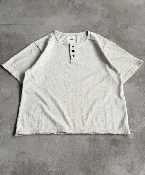 ヘンリーネック tシャツ Slant line cut-off henly tee / スラント