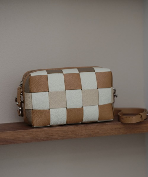 IACUCCI ショルダーバッグ バッグ ベルタ XS CERVO/MULTI