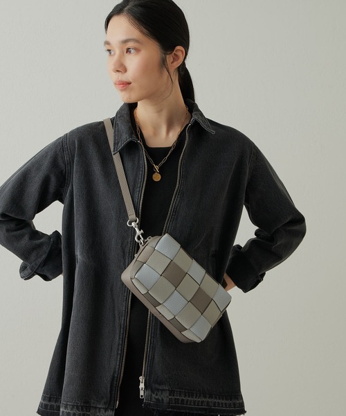 国内直営【IACUCCI】ベルタ XS CERVO MULTI ショルダーバッグ IACUCCI ショルダーバッグ バッグ ベルタ XS CERVO/MULTI