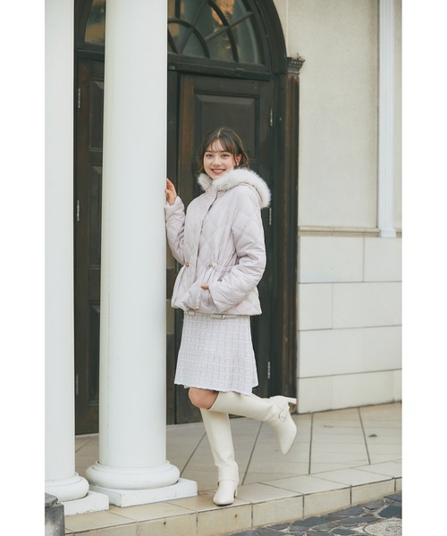 フードファー取り外し可能ドロスト付きキルティングショートコート　新品　未使用 フードファー取り外し可能ドロスト付きキルティングショートコート