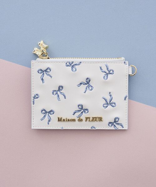 Maison de FLEUR（メゾンドフルール） カードケース リボン刺繍カード