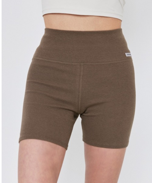 ALEXIA STAM パンツ Wellness Rib Short Leggings / ショート