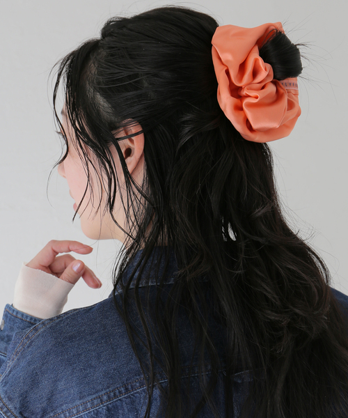 GLOSSY SMOOTH ZIP SCRUNCHIE リミフゥ シュシュ JOURNAL STANDARD シュシュ 「LILY FORBES/リリーフォーブス