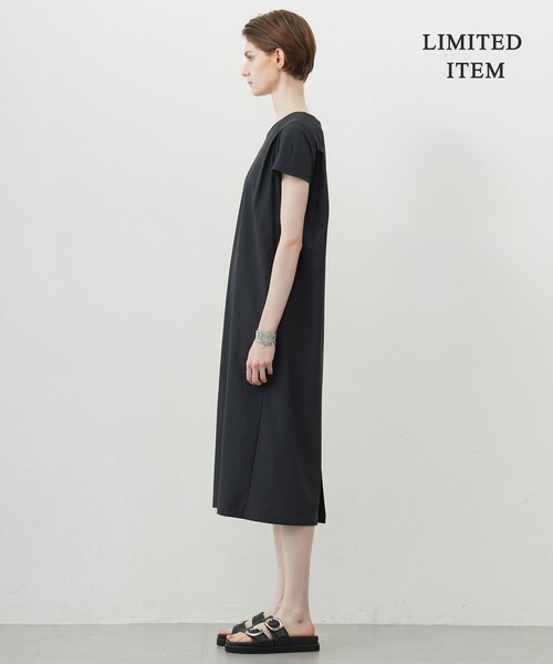 ワンピース アトラストリコット ストレートワンピースの画像