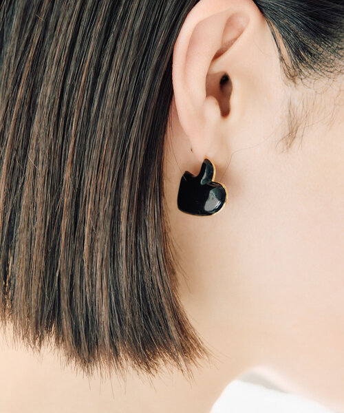 ear PAPILLONNER（イア パピヨネ） ピアス モノトーンぷっくりハート 