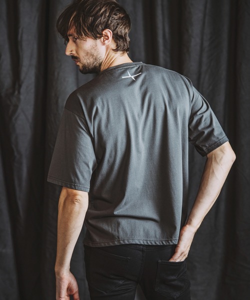 NO ID.（ノーアイディー） tシャツ 「NO ID.」Logo Print Crew Neck T
