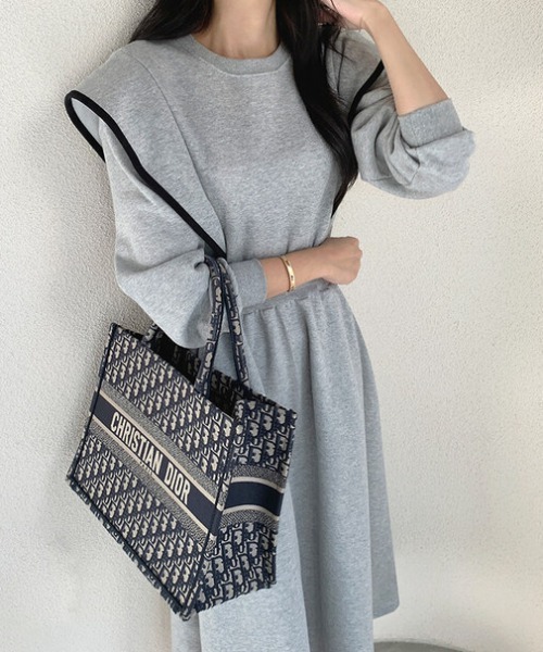 ECLIN ワンピース 配色パイピングショルフリルスウェット