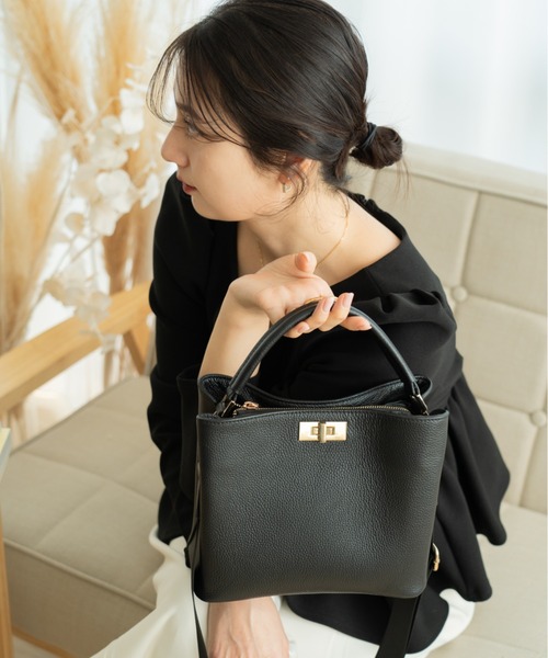 パンダ型レザーハンドバッグ RENAME（リネーム） ハンドバッグ ワンハンドル カウレザー 本革