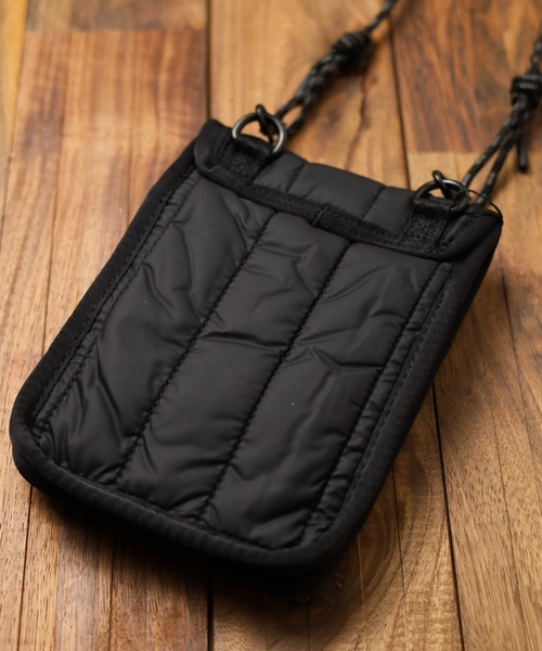 ショルダーバッグ・ポシェット HUNTER [UNISEX] Intrepid Puffer Essential Phone Pouch Black/ UNISEX】INTREPID PUFFER ESSENTIAL PHONE POUCH（ポーチ