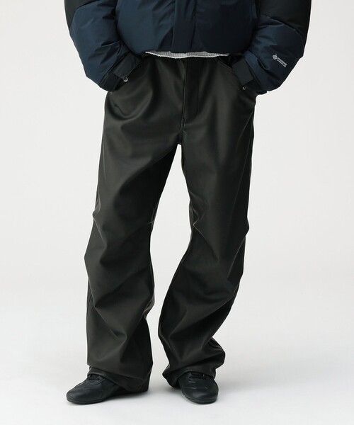 BEAMS（ビームス） パンツ フェイクレザー オーバーパンツ メンズ
