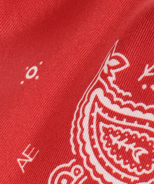 perverze スクエアパターンスカーフ　赤 PERVERZE（パーバーズ）の「Square Pattern Scarf（ストール/ショール