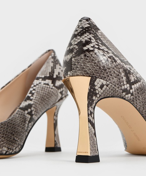 【 charles & keith 】 ポインテッドトゥ フレアヒールパンプス CHARLES ＆ KEITH パンプス フレアヒール ポインデッドトゥ